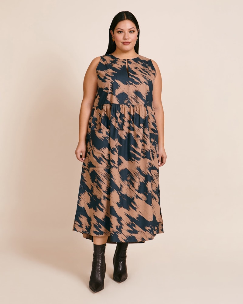 Front of a model wearing a size XL San Cristobal Trapeze Dress in Animal Ikat by Apiece Apart. | dia_product_style_image_id:224289